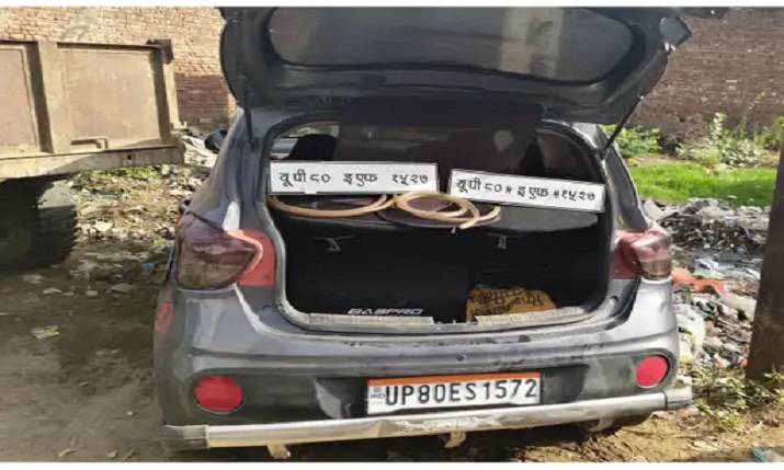 आगरा में डीजल चोरी का भंडाफोड़: चोर फर्जी नंबर प्लेट वाली कार छोड़कर भागे