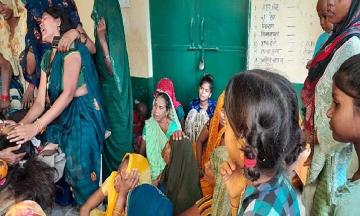 मैनपुरी: जमीन पर सो रही बीए छात्रा को सांप ने काटा, अस्पताल ले जाने के बावजूद नहीं बच पाई जान
