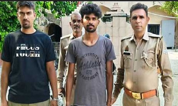 आगरा में iPhone की चाहत में लुटेरे बने भांजे और मामा: कारोबारी की 10 लाख की सोने की चेन लूटी, सराफ समेत दो गिरफ्तार